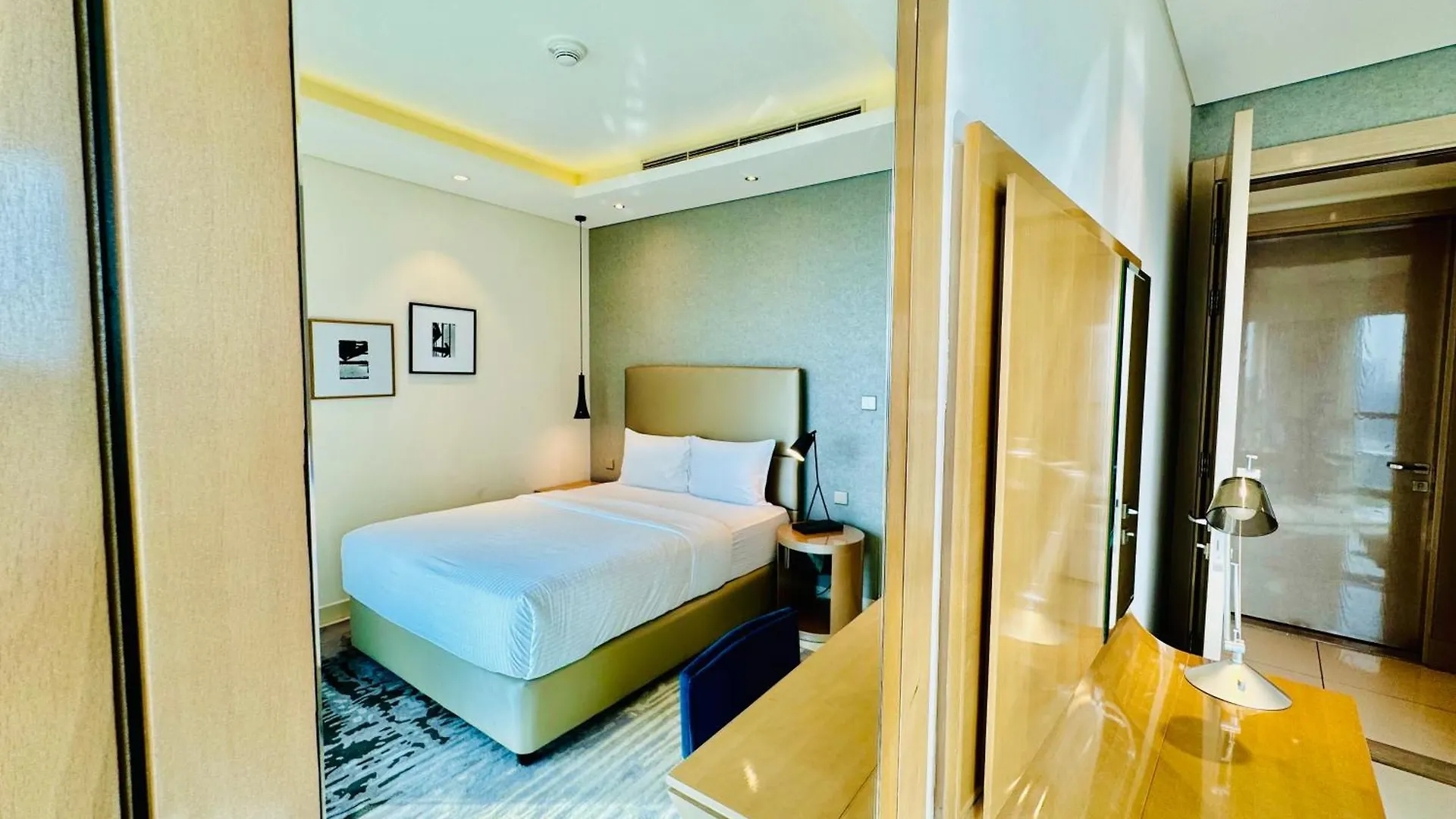 Luxe 3Br , Paramount By Damac, Excellent Pool Dubai Apartment