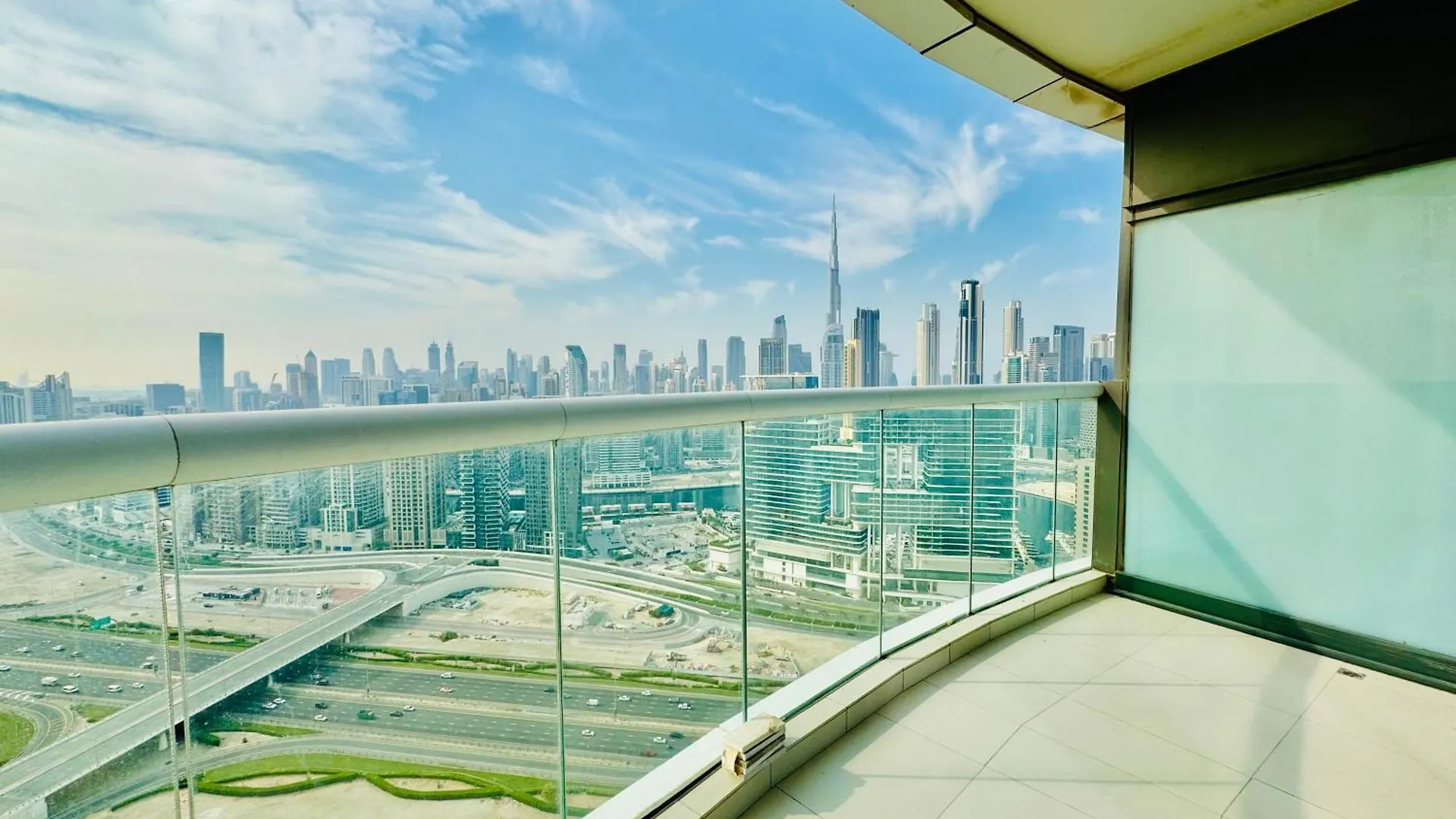 Luxe 3Br , Paramount By Damac, Excellent Pool Dubai Apartment