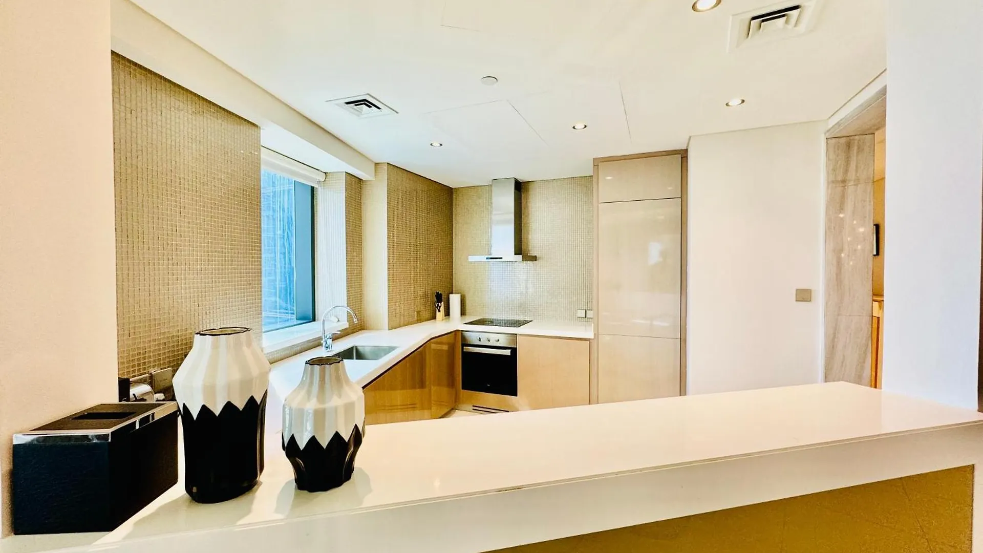 Luxe 3Br , Paramount By Damac, Excellent Pool Dubai Apartment