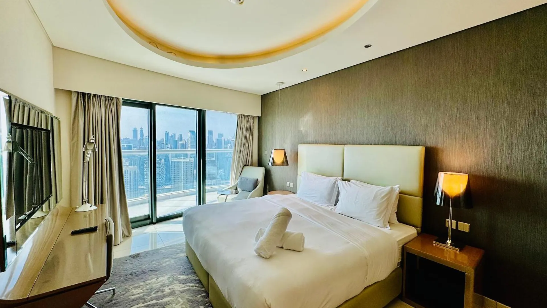 Luxe 3Br , Paramount By Damac, Excellent Pool Dubai Vereinigte Arabische Emirate